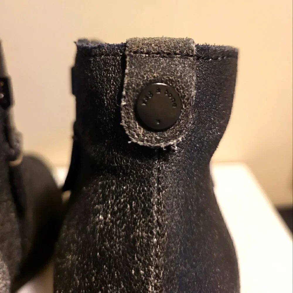 Rag & Bone Margot Black Distressed Leather Side Zip Ankle Boots sz.7/37 Ret.$495